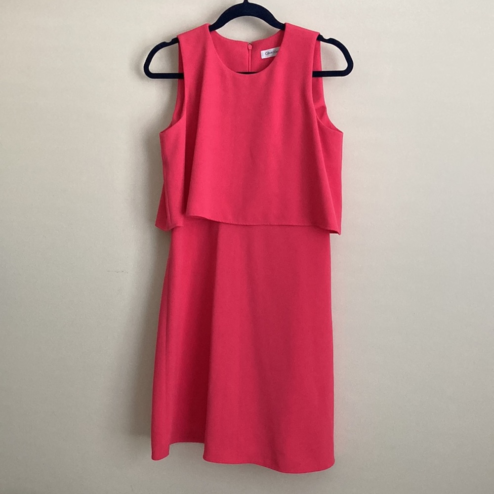 Sleeveless dress with zip back